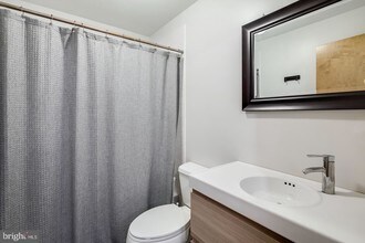 314 Brown St-Unit -B4 in Philadelphia, PA - Building Photo - Building Photo