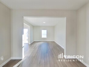 1300 Deutz Dr in Locust Grove, GA - Foto de edificio - Building Photo