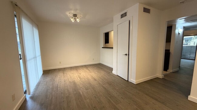 property at 4123 Avondale Ave