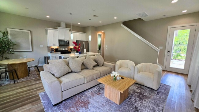 8326 Curry Rd in Houston, TX - Building Photo - Building Photo