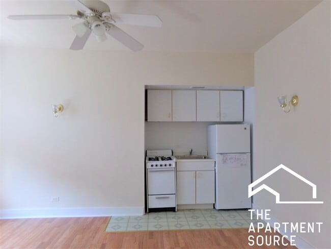 property at 6916 N Lakewood Ave