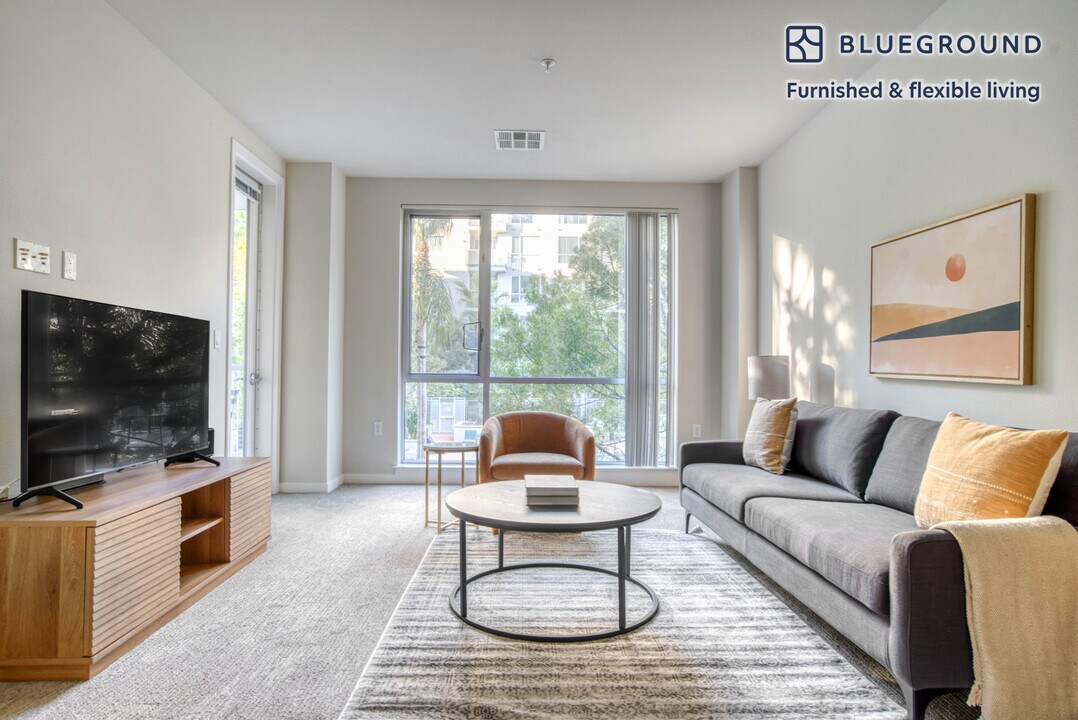 550 Moreland Way in Santa Clara, CA - Building Photo