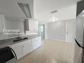 3034 Primrose Dr in Holiday, FL - Foto de edificio - Building Photo