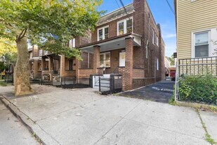 165 Van Nostrand Ave in Jersey City, NJ - Building Photo