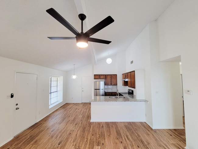 2721 Maple Ave in Waco, TX - Building Photo - Building Photo