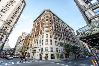 4 Essex St, Unit L02B in Boston, MA - Foto de edificio - Building Photo