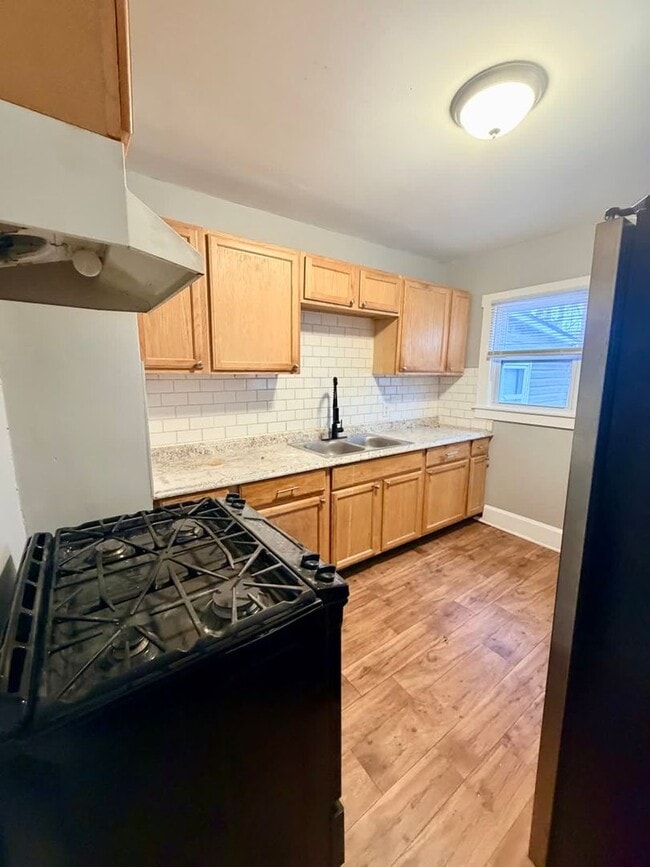 property at 1422 N Limestone