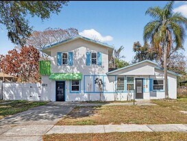 8071 Rhea Cir in Orlando, FL - Building Photo
