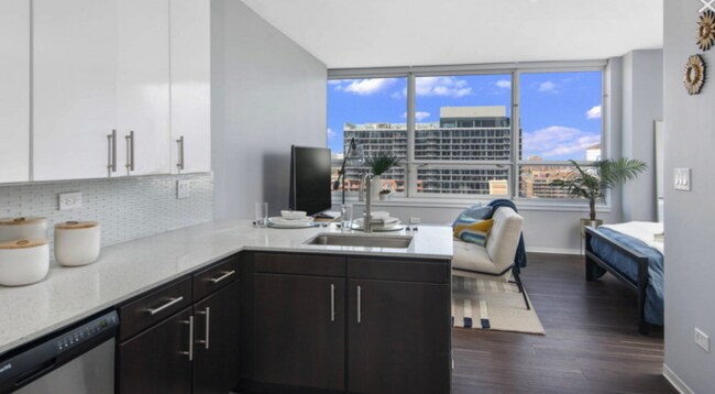 779 W Adams St in Chicago, IL - Building Photo - Building Photo