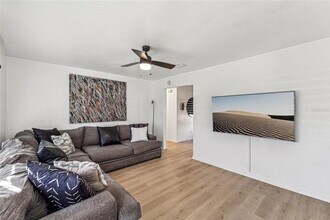 2000 57th St N in St. Petersburg, FL - Building Photo - Building Photo