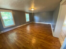 711 W 7th St, Unit 711 West 7th 2nd Floor Flat in Erie, PA - Building Photo