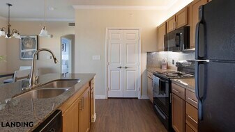 2155 Arkansas Ln, Unit 1233 in Grand Prairie, TX - Building Photo