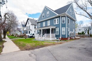 361 Miller Ave, Unit 2 in Portsmouth, NH - Building Photo