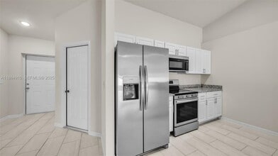 1417 Academy Blvd in Cape Coral, FL - Building Photo - Building Photo