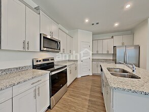 5332 Tupelo St in Nashville, TN - Foto de edificio - Building Photo