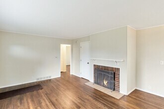 2120 NE 83rd St in Seattle, WA - Building Photo - Building Photo