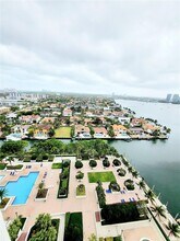 1000 W Island Blvd in Aventura, FL - Building Photo - Building Photo
