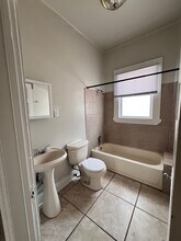 2407-2409-2409 N Farwell Ave in Milwaukee, WI - Building Photo - Building Photo