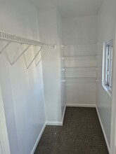 6840 S Claremont Ave in Chicago, IL - Foto de edificio - Building Photo