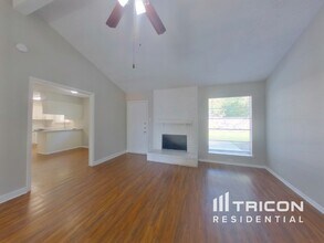 4511 Burkegate Dr in Spring, TX - Building Photo - Building Photo