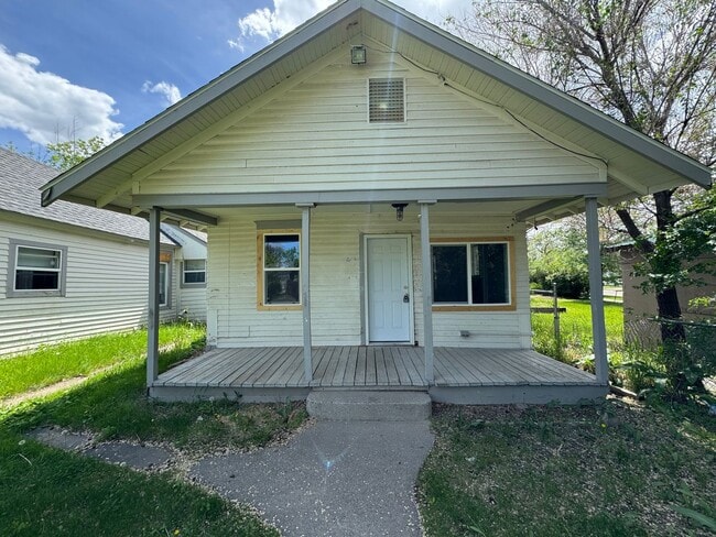 property at 604 7th Ave S