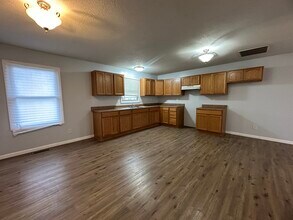 104 W Davis St in Danville, IL - Building Photo - Building Photo