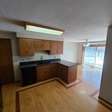 761 Trailsway Ln, Unit 761 Trailsway Lane in Neenah, WI - Foto de edificio - Building Photo