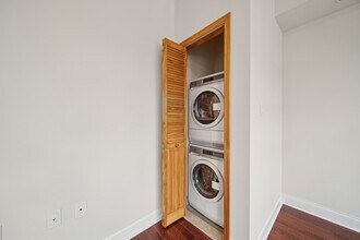 62 N 9th St, Unit 3B in Brooklyn, NY - Building Photo - Building Photo