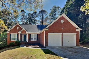 131 Trellis Ct in Acworth, GA - Building Photo