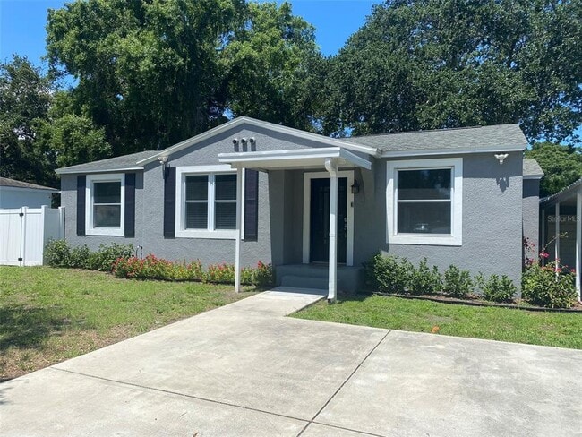 property at 2709 S Manhattan Ave