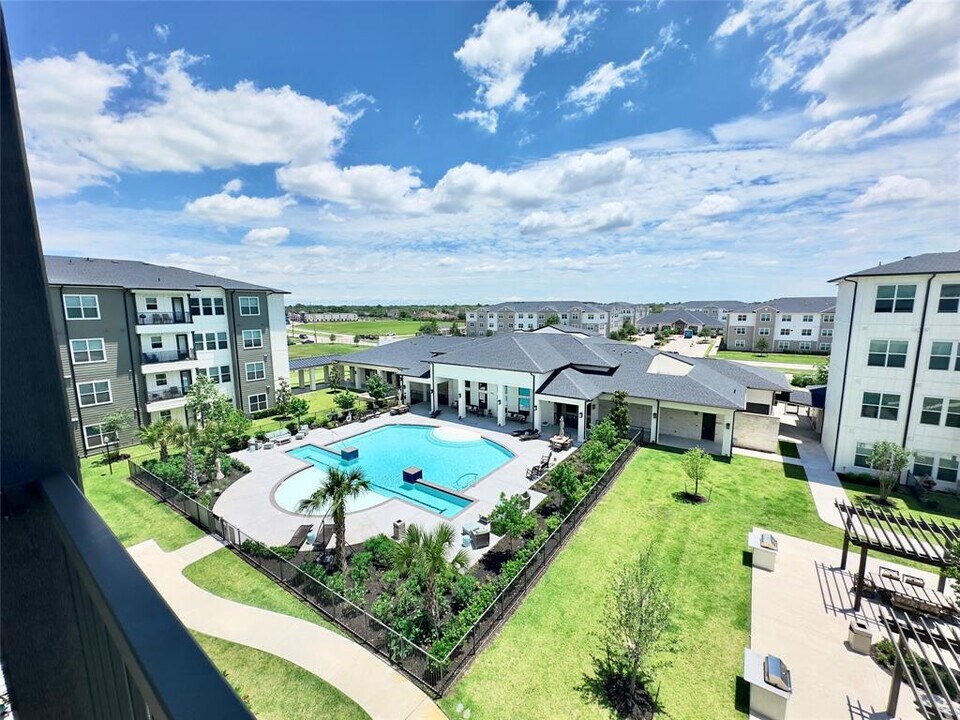 2920 El Dorado Blvd in Friendswood, TX - Building Photo