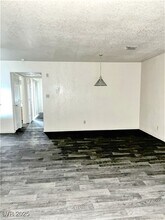 5022 S Rainbow Blvd in Las Vegas, NV - Building Photo - Building Photo