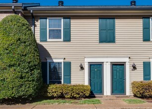 102 Academy Square in Nashville, TN - Building Photo - Building Photo