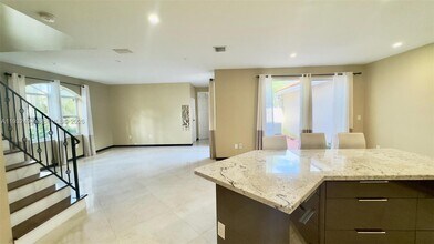 1094 Redwood St in Hollywood, FL - Building Photo - Building Photo