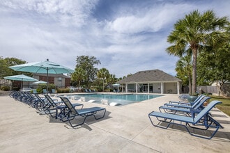 Highland Club in Baton Rouge, LA - Building Photo - Building Photo