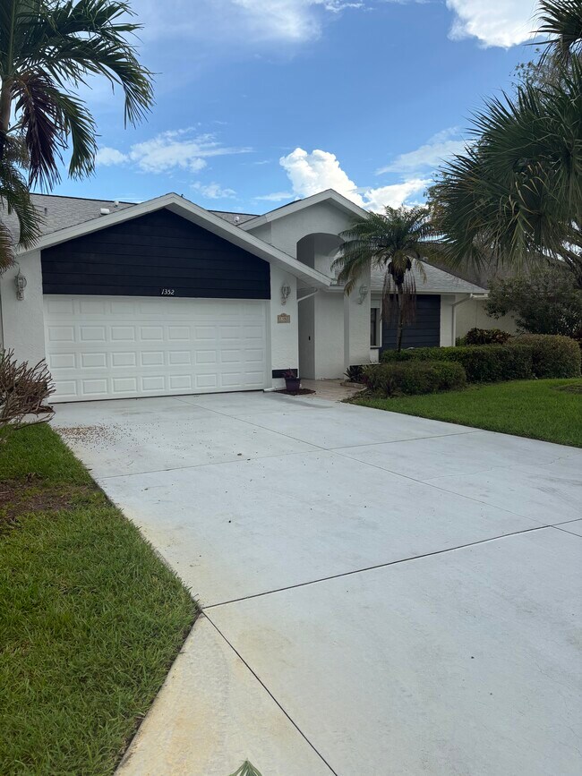 property at 1352 Monarch Cir