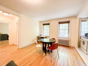 854 Massachusetts Ave in Cambridge, MA - Building Photo - Building Photo