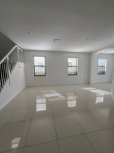 10376 NW 70th Ln in Doral, FL - Building Photo - Building Photo