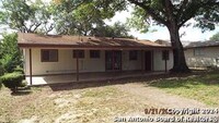 8003 Riata Ave in San Antonio, TX - Foto de edificio - Building Photo