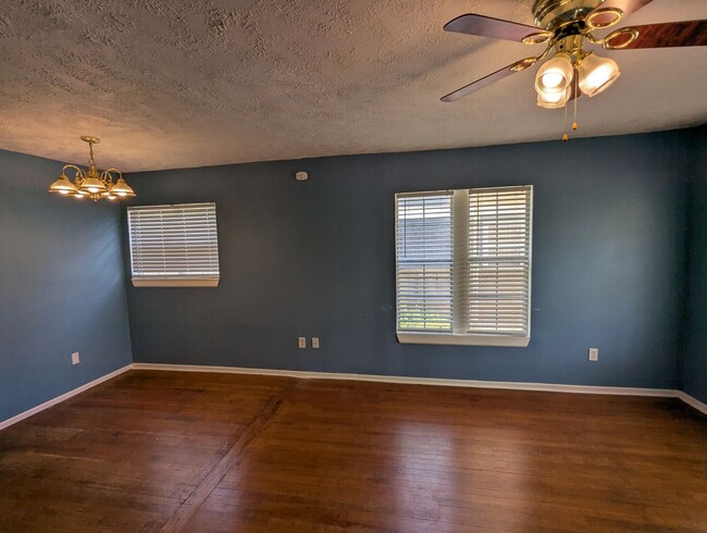 1908 27th St in Lubbock, TX - Building Photo - Building Photo