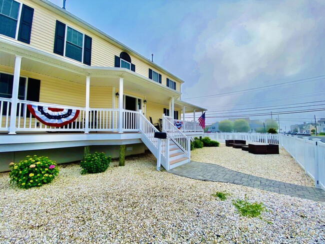 65 H St in Seaside Park, NJ - Building Photo - Building Photo