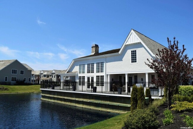 104 High Pond Ln in Southampton, NY - Foto de edificio - Building Photo