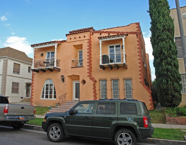 320 N Sierra Bonita Ave in Los Angeles, CA - Building Photo - Building Photo