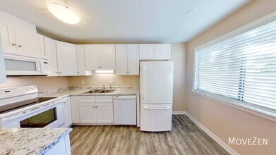 7223 Sandy Creek Dr in Raleigh, NC - Building Photo - Building Photo
