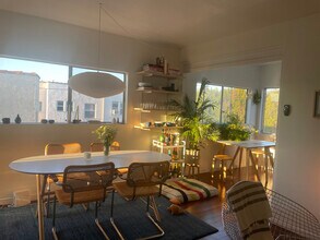 1321 S Mansfield Ave in Los Angeles, CA - Foto de edificio - Building Photo