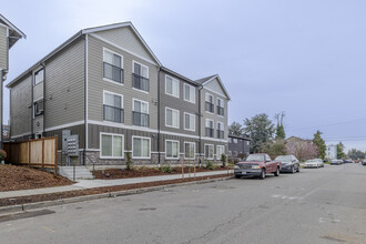 4045 S Puget Sound Ave in Tacoma, WA - Building Photo - Building Photo