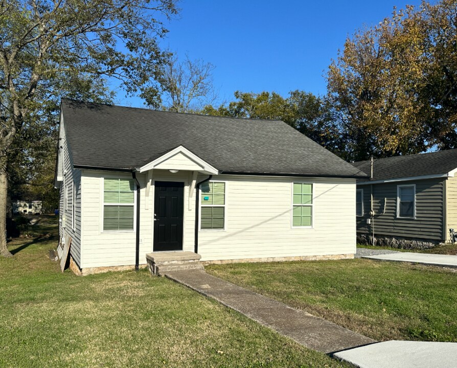 102 W 15th Ave in Bowling Green, KY - Building Photo