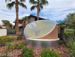 2606 S Durango Dr in Las Vegas, NV - Foto de edificio - Building Photo