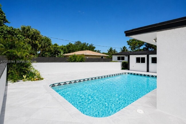 property at 2573 Conroy Dr