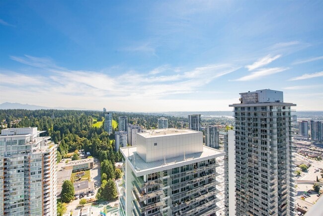 property at 3809 Evergreen Pl
